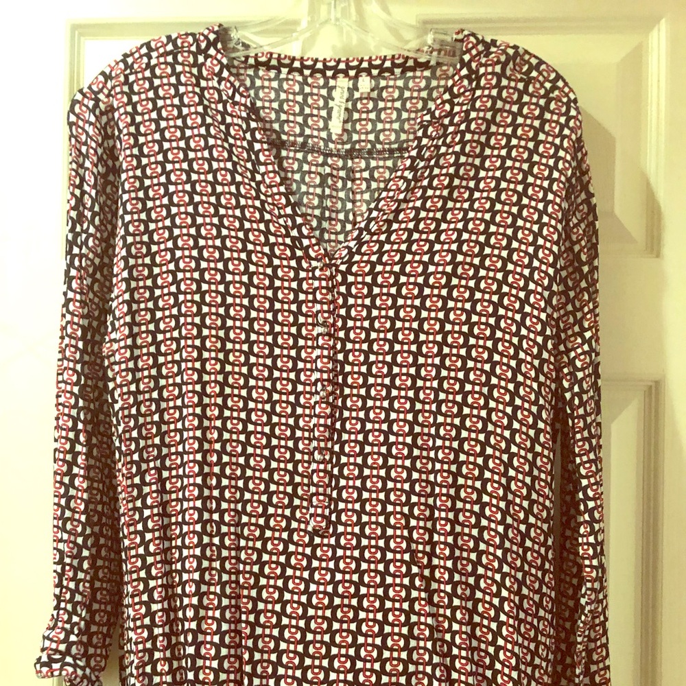 Large black/red tunic